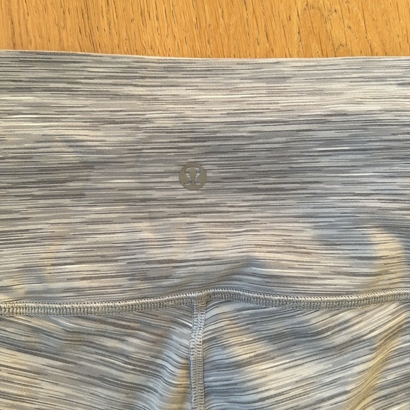 Lululemon ombré leggings - Picture 2 of 3